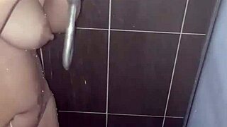viral vid of venezuelan couple banging in bathroom