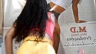 brazilian teens dancing in guerra de bunda 2