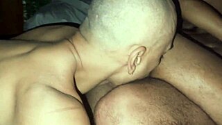 depois de curtir a noitada na balada viemos para um after quente no ap oitenta e um muito sexo entre machos