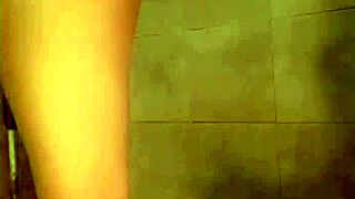 Pakistani girl real squirting while fingering