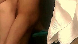 Wanna save water with my cute neighbor?