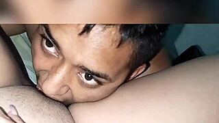 Entre A La Habitación De Mi Prima Y Estaba Muy Distraída Me Le Pego A Chuparle Su Rica Conchita Y Ella Accede A Todo Lo Demás Que Quiera Hacerle