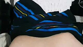 chapina caliente busca habitacion en party para quitarle las ganas