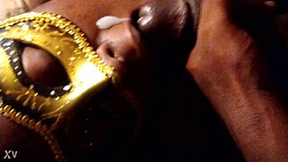 Fat Old BBW Goldie Gets Oral Facial!