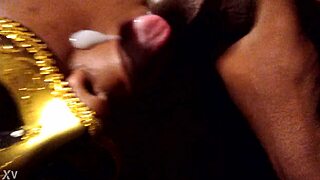 Fat Old BBW Goldie Gets Oral Facial!