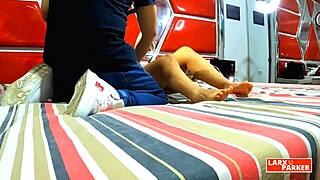 Room Casting 8 Perla Rica Venezolana Jovencita Se Deja Dar Un Masaje En Todo El Cuerpo Hasta Meterle Los Dedos En La Vagina