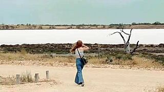 watching australian babe jerk off in the car outdoors 😏