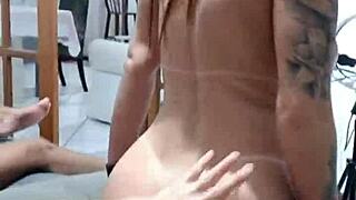 novinha talarica sentou na frente da minha namorada