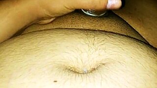 gozando na camisinha with gay partner in casual setting