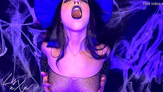 Hey, I'll bewitch you to cum for me on Halloween! 😈🎃