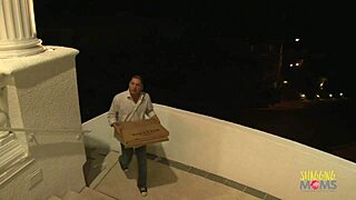 yo, this blonde slut’s paying for pizza by riding the delivery guy with her tight pussy!
