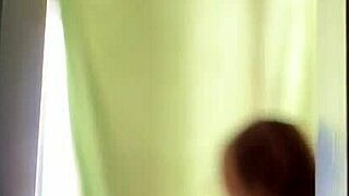 VENEZUELAN ESCORT offers services