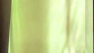 VENEZUELAN ESCORT offers services