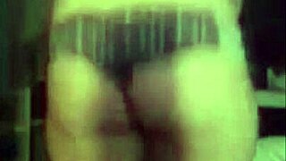Teen feels ecstatic dancing and sucking on dildo in loop