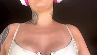 hey, i got so horny at the gym i just flashed my big tits!