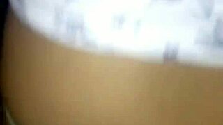 ¡Batiéndole la verga a mi single favorito hasta que me llena el coño de leche, soy su puta!