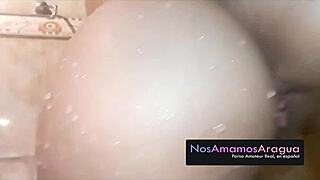 Watch this teen shave her pussy and masturbate in the bath with a dildo!