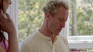 佩内洛普·凯在青少年肛交场景3中