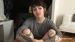 All Natural Sloan Fingers Her Hairy Pussy to Orgasm