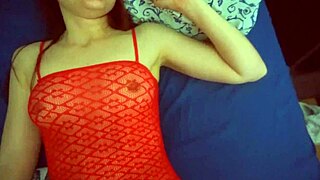 Damn! Sexy girl gets off watching her boy jerk with a carrot!