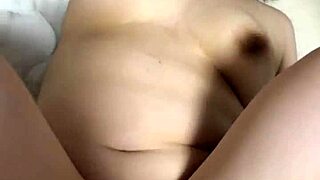 japanese couple in 30s getting cozy in missionary. simultaneous climax with massive creampie! 😍