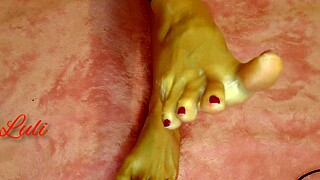 Latina Woman Fixes Her Feet And Enjoys A Relaxing Massage