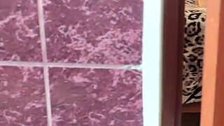 I spied on my peruvian girlfriend without her knowing.