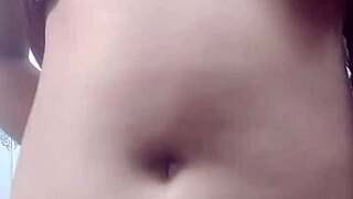 Ever seen an Indian girl’s solo play in her bedroom like this?