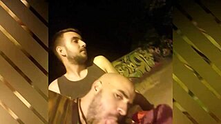 Sexo en publico durante el orgullo de sevilla, que locura, no?