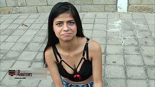 I offered cash to a street girl for an incredible oral session story.