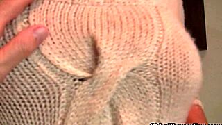 British MILF Liddy strips intensely, showing her mature cameltoe