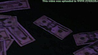 teen 18+ in ghetto offers big ass for sex and cash