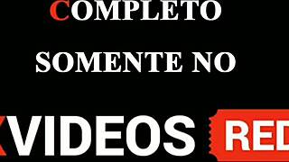 Minha preta sentando com o cuzinho no pau, recebendo massagem e handjob em lingerie