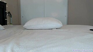 JessRyan on Cammodels com delivers a scorching live camshow on Streamate. Her big tits and ass dominate!