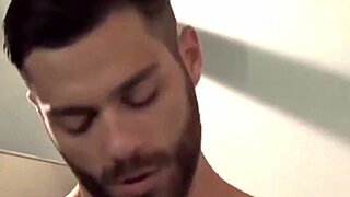 bombeiro hidráulico fudendo no banheiro do bar