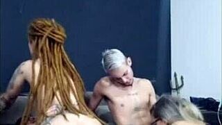 ruiva de dread rides friend while wife gives me head