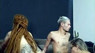 ruiva de dread rides friend while wife gives me head