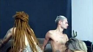 ruiva de dread rides friend while wife gives me head