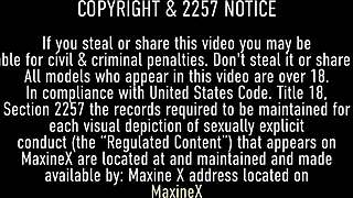 Mimi's huge tits and ass in lesbian fun! 😘