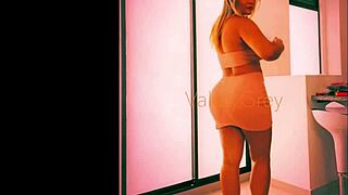 omg i fingered valerygrey's juicy shaved pussy and bubble butt so horny