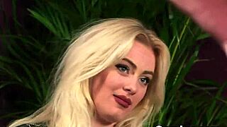 foxy idol swallows cum facial bukkake 😈