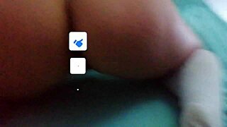 i'm havin hard sex wit colombian student, kissin her ass