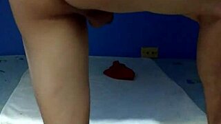 exhibiting and shaking solo body