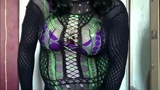 damn, i’m a sissy crossdresser cumming hard on the floor