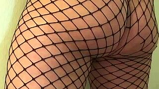 Wow, Real Wife Emma Shakes Thick Ass While Masturbating! Her Natural Tits Bounce Wildly!