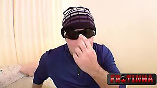 This ninfeta loves cum and rubbing.
