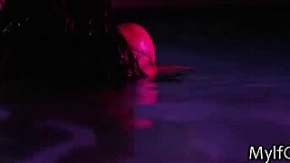 wet big tit milf in the pool wants bbc 😍