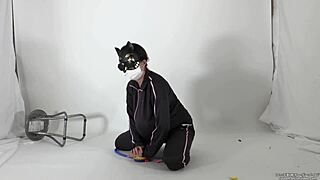 weird japanese fetish clip with leggings and balloons. totally bizarre stuff!