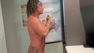 I'm getting fucked while bathed in milk, check the full video on xvideos red!
