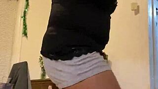 Anna Maria, sexy Dominican milf, struts in tight booty shorts